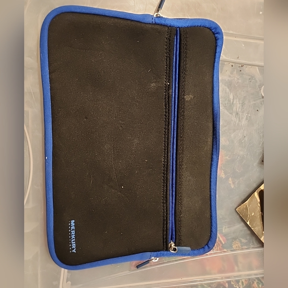 Merkury Innovation Laptop IPad Tablet Or Notebook Sleeve
